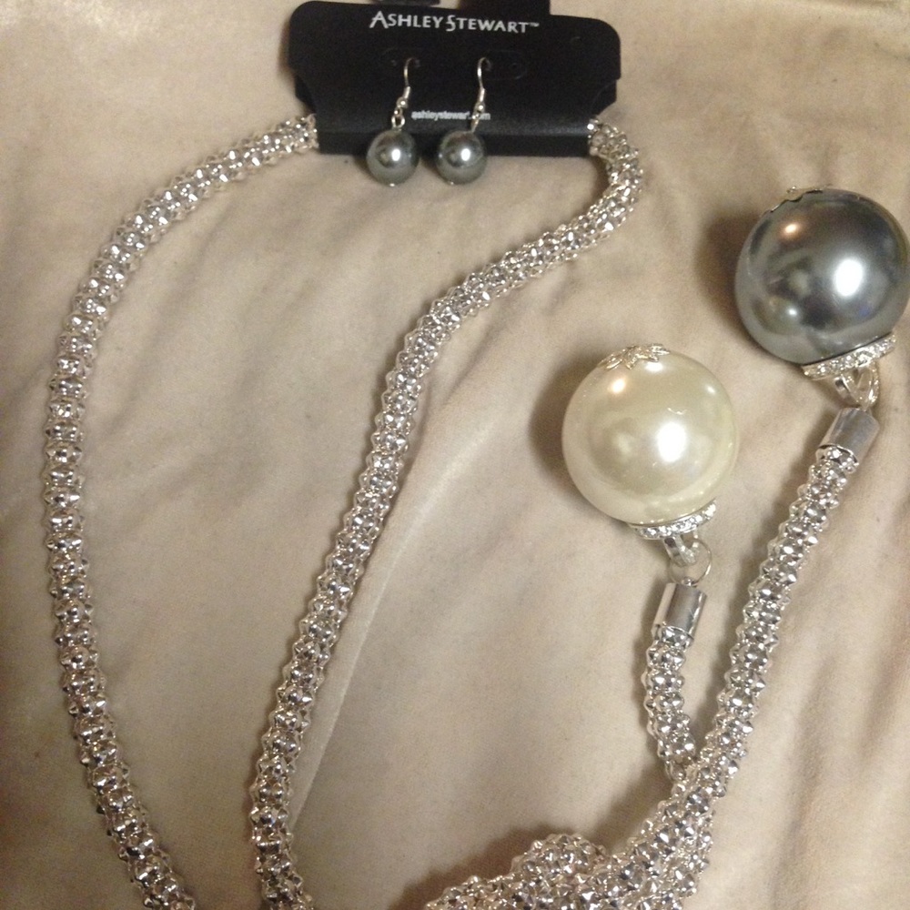 Ashley Stewart Chunky Silver Necklace